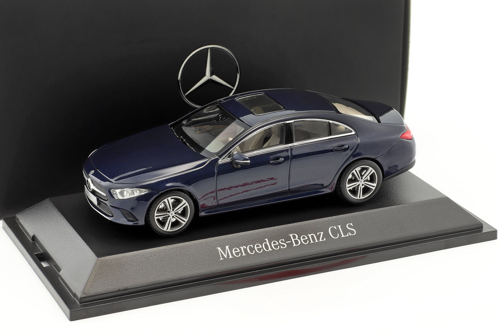 1:43 (Б/У) MERCEDES-BENZ CLS Coupé C257 (2018), blue - B66960543-X1