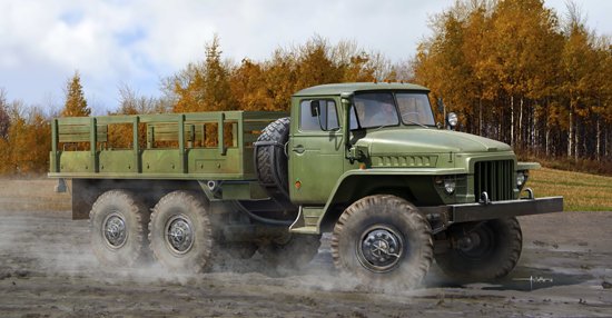1:35 Сборная модель УРАЛ-375Д - 01027