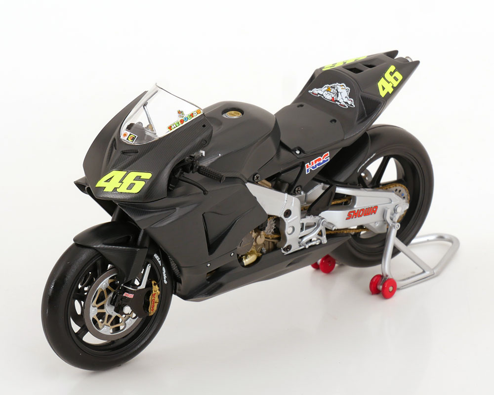 1:12 HONDA RC 211V No.46, Testbike, Weltmeister, Rossi (2002), black - 122027946