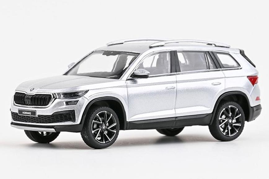 1:43 SKODA Kodiaq FL (2021), silver metallic - 041AB