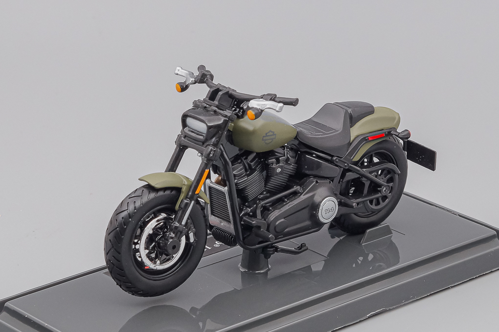 1:18 HARLEY DAVIDSON Fat Bob 114, schwarz - MAI39360-22937