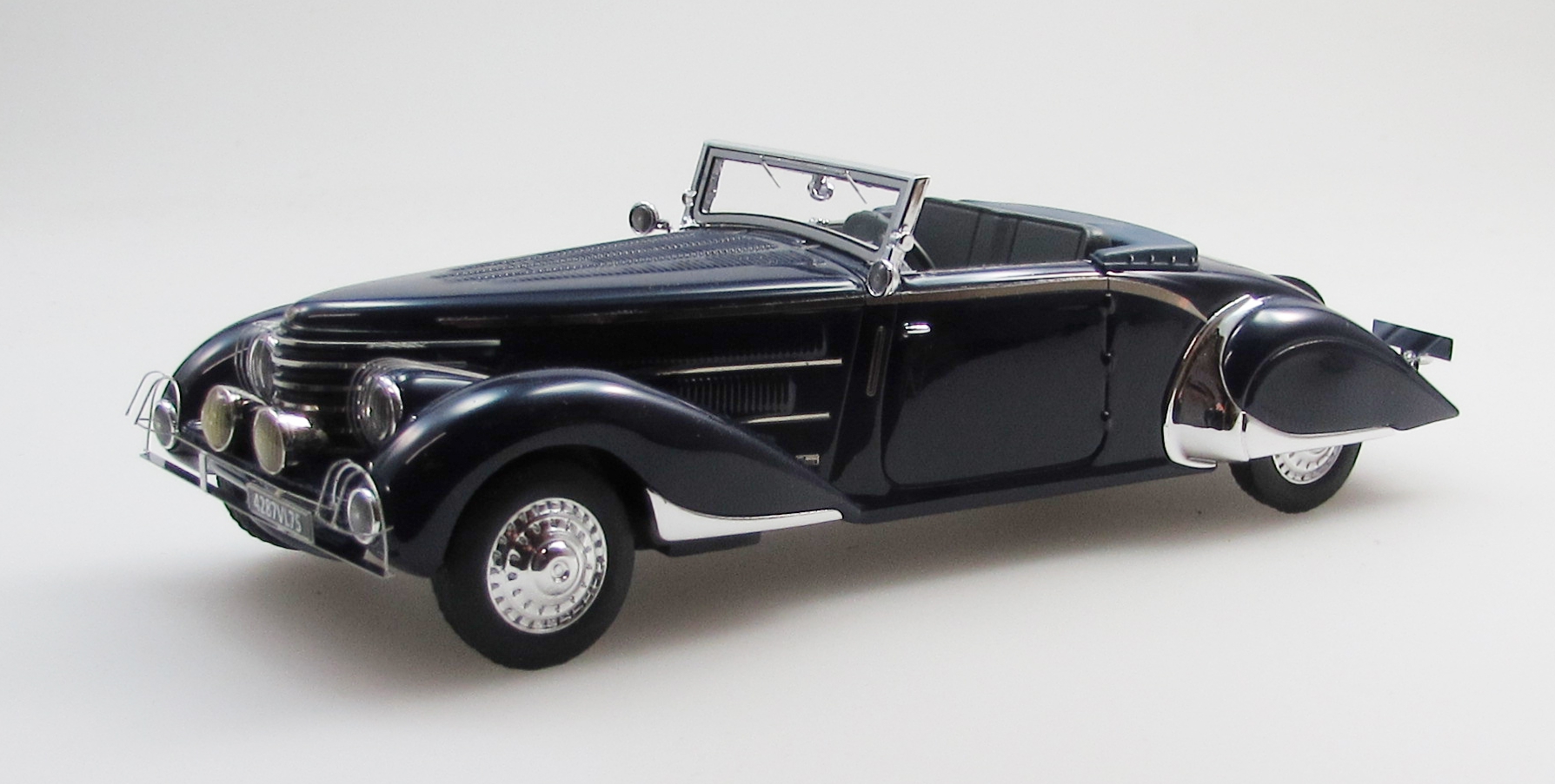 1:43 DELAGE D8-85 cabriolet by Chapron top down (1935), black - EMEU43030E