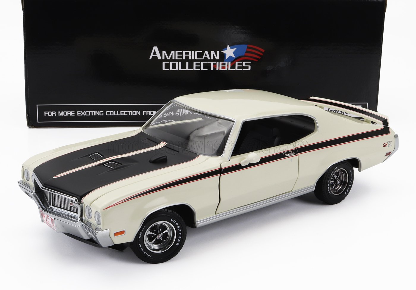 1:18 BUICK Gsx Coupe (1970), White Black - 5701