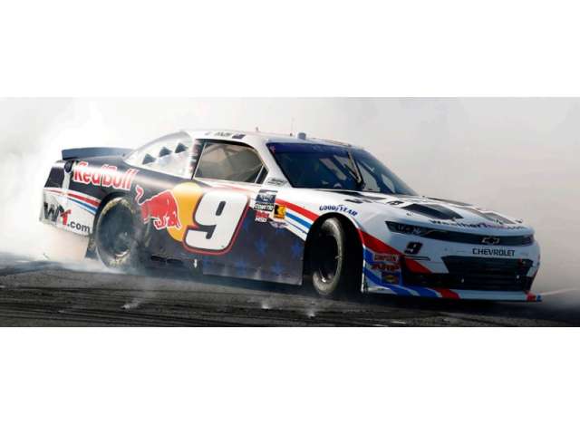 1:24 CHEVROLET #9 Shane van Gisbergen *Weathertech/Red Bull*, white/blue/red 2025 - WX92523RBLSVCS