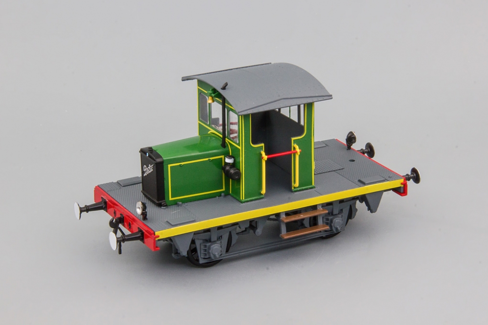 1:43 Locotracteur BERLIET RLCB, green - G111A059
