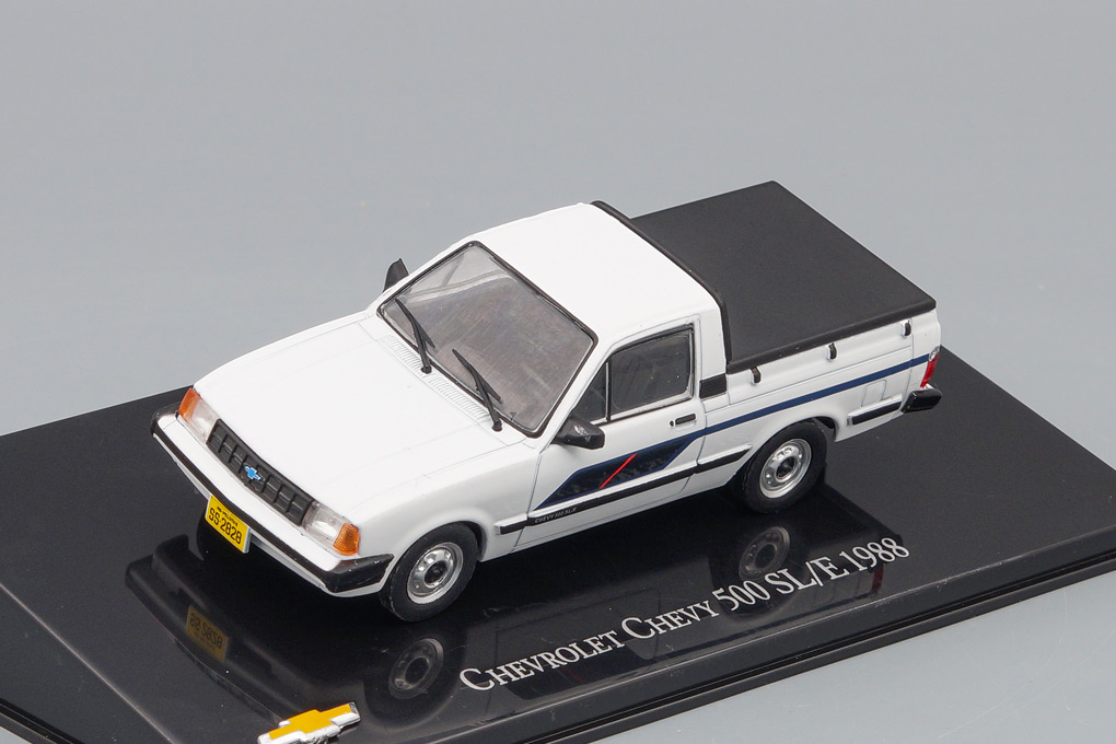 1:43 CHEVROLET Chevy 500 SI/E 1988, white / black - JQ54