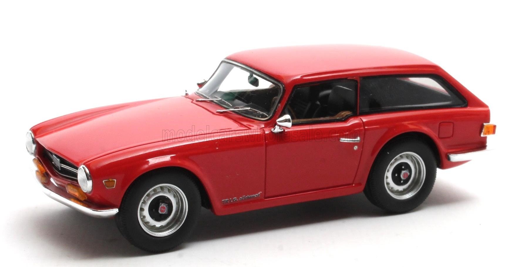 1:43 TRIUMPH Tr6 Shooting Brake Sw Station Wagon (1974), Red - MX41902-022