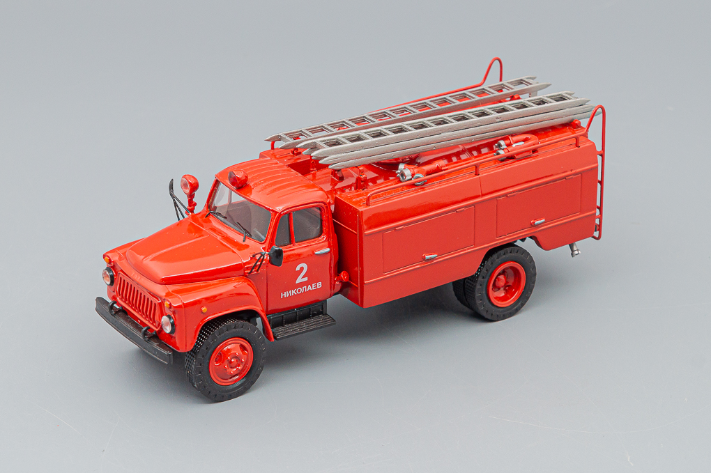 1:43 Горький 53 автоцистерна АЦ-30(53)-106 пожарный № 3 Одесса, красный - ALF30