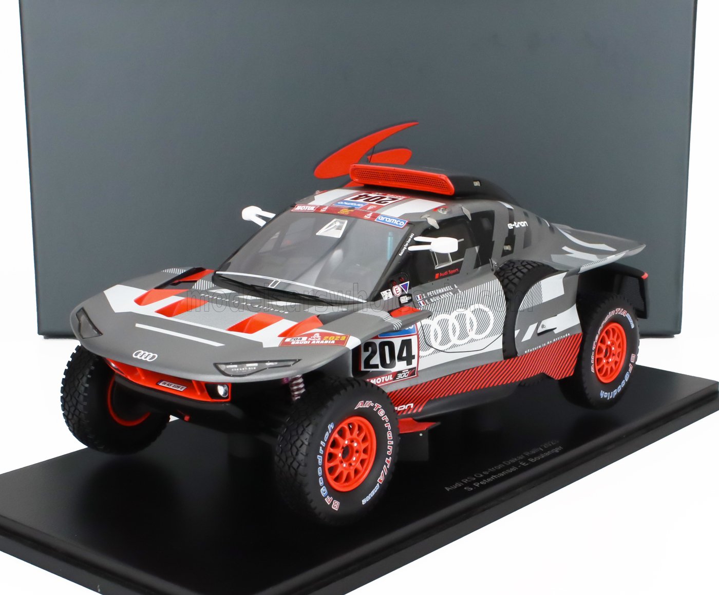 1:18 AUDI Q E-tron Rs Team Audi Sport N 204 Rally Dakar (2023) Stephane Peterhansel - Edouard Boulanger, Grey Silver Black - 18S792