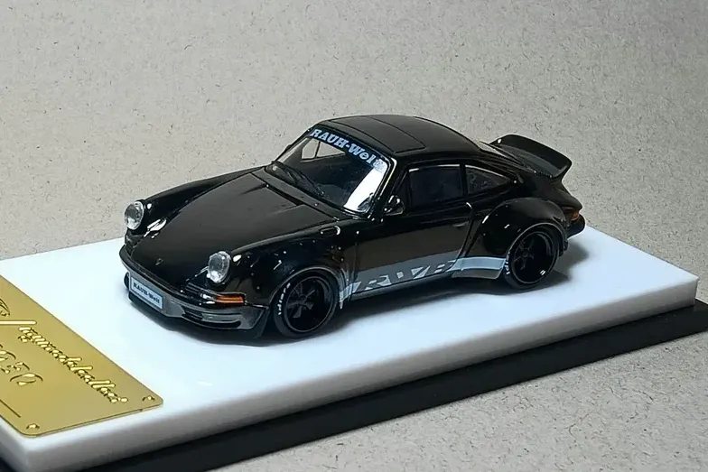 1:64 PORSCHE RWB 930, chrome gunmetal black - C640002V