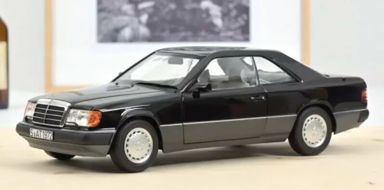 1:18 MERCEDES-BENZ W124 300 CE-24 Coupe (1990), black - 183884