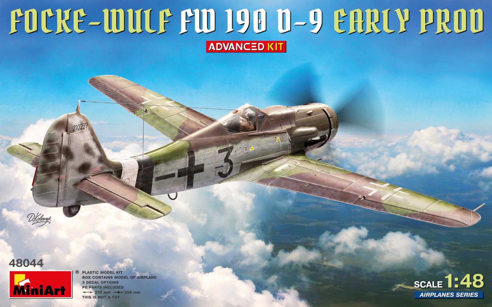 1:48 Сборная модель FOCKE WULF Fw 190d-9 Military Airplane 1944 - 48044
