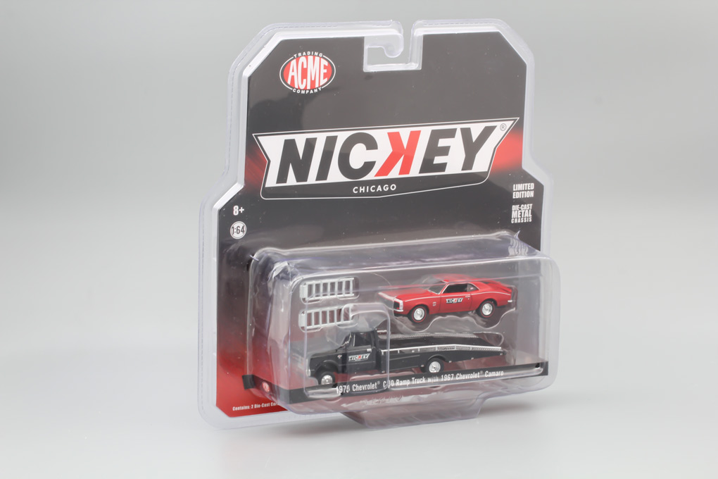 1:64 CHEVROLET C-30 Ramp Truck 1970 With Camaro Coupe Nickey 1967 - 51270