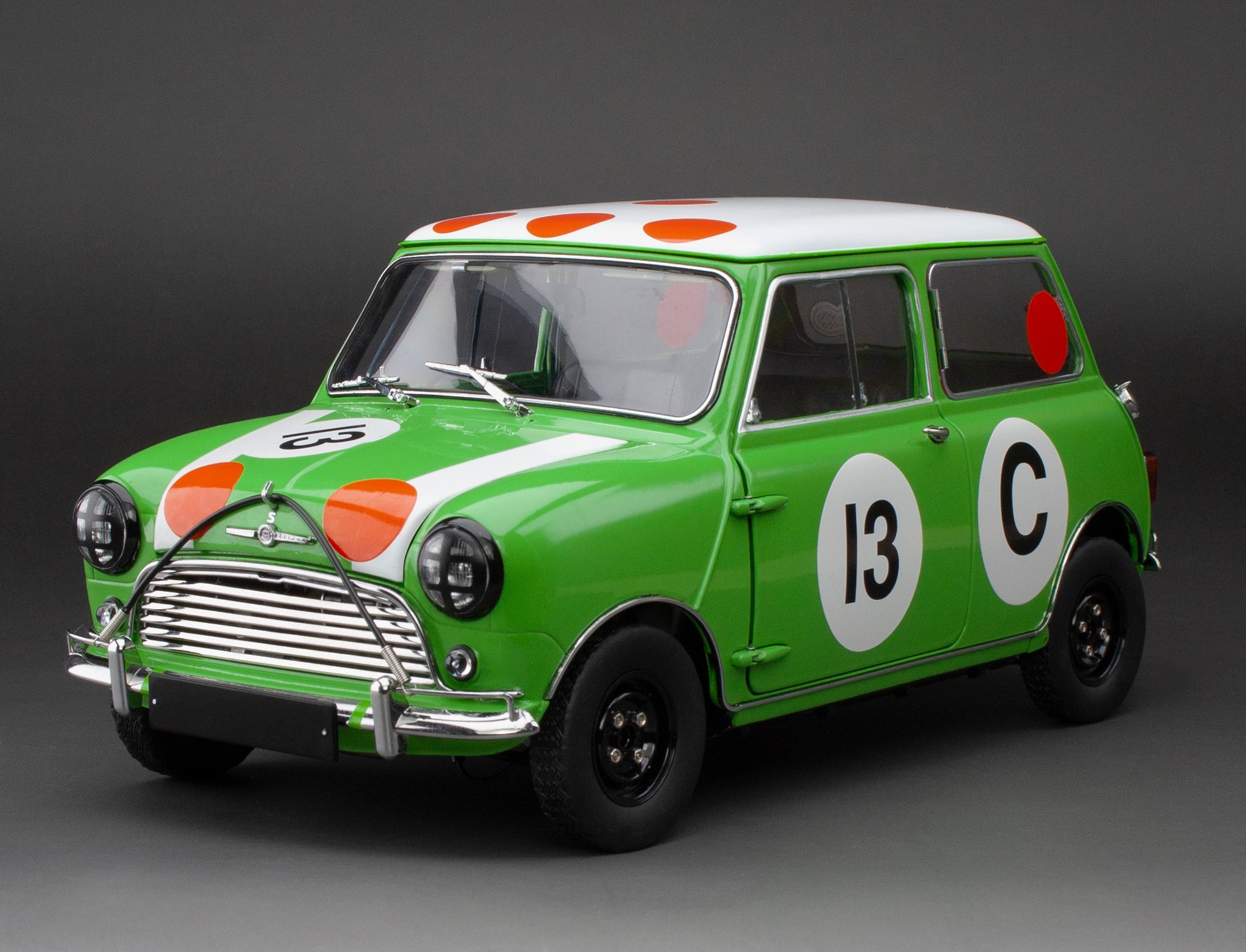 1:12 MINI Cooper S  #13 Rauno Aaltonen/Bob Holden Winner Gallaher 500 (1966), green - 5325