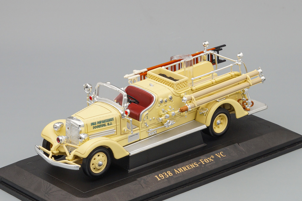 1:43 AHRENS-Fox VC (1938), Fire Engine, beige - 43003-X2