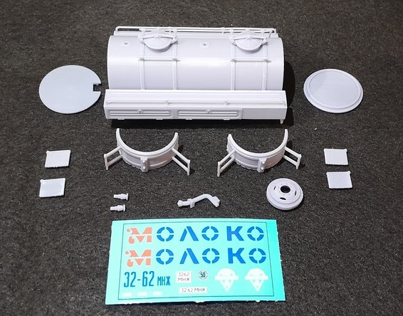 1:43 Сборная модель ЗИL АЦПТ 4.1 ЗИL-130 - Fmlab0009