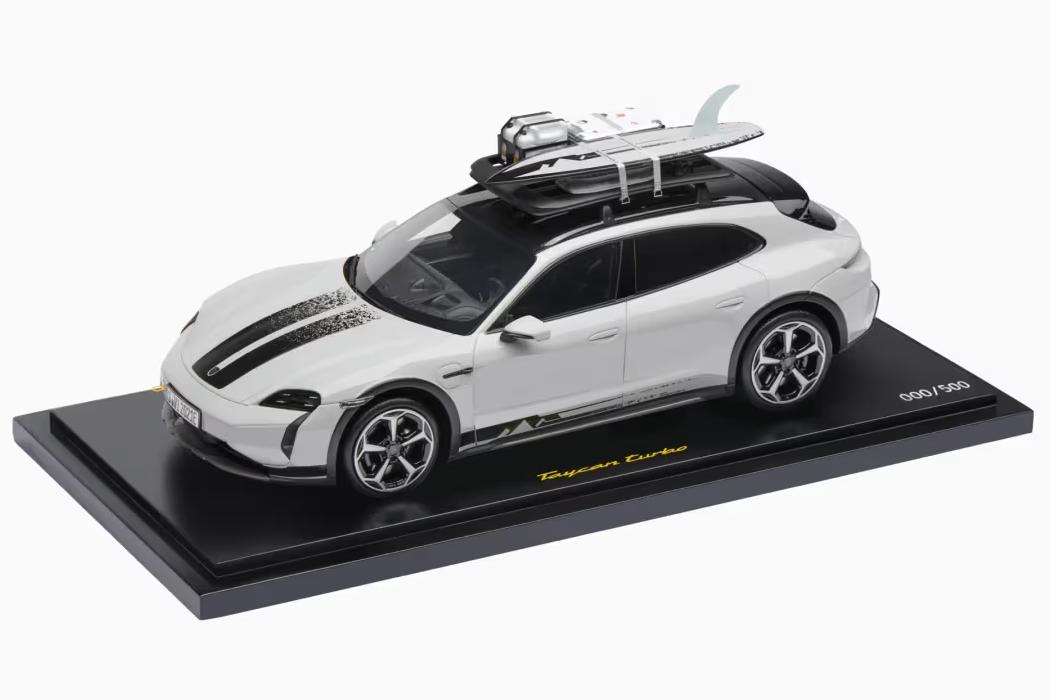 1:18 PORSCHE Taycan Turbo Cross Turismo (J1.2) AHEAD (2026) - WAP021812260TT