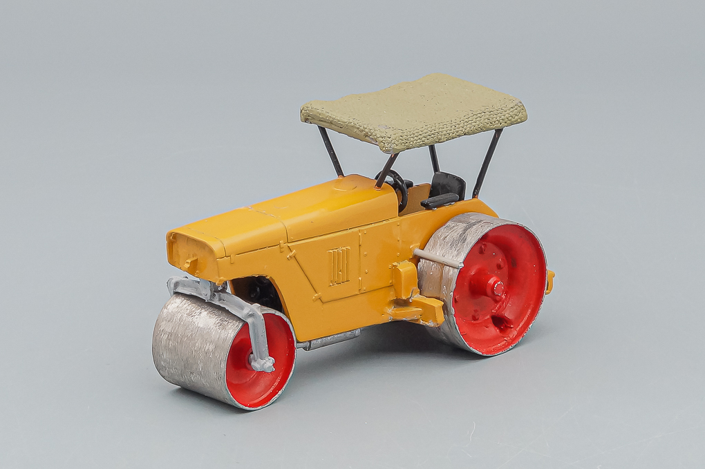 1:43 Каток ДУ-50 с тентом, желтый - LOT01140