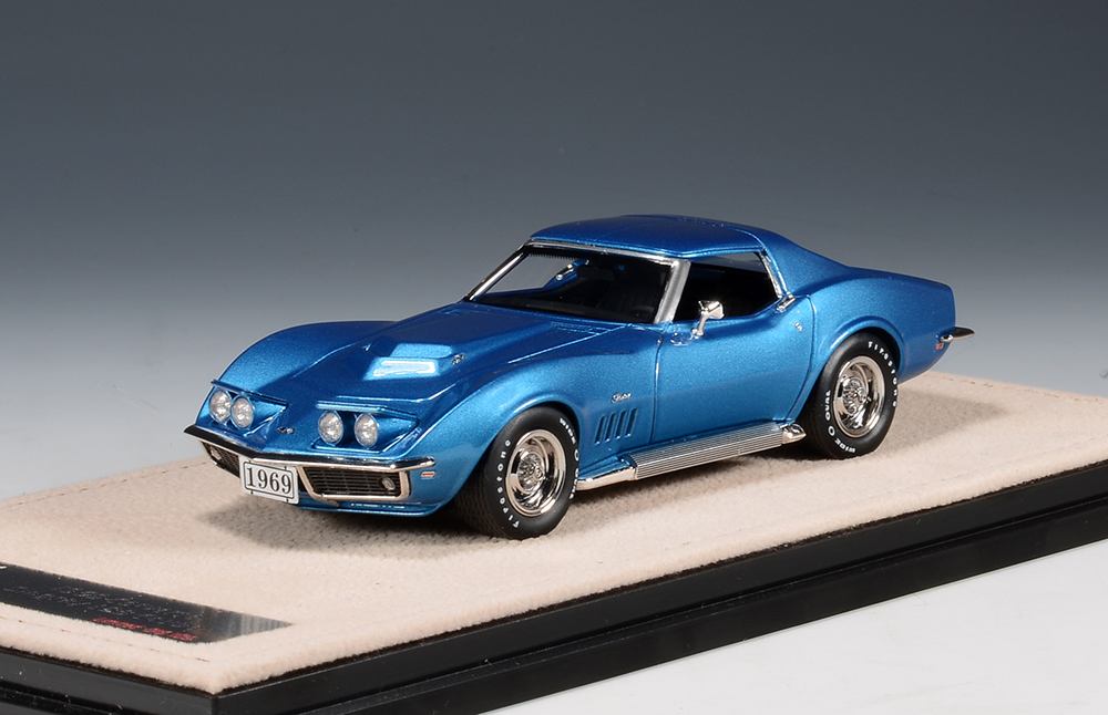 1:43 CHEVROLET Corvette Stingray L88 Coupe (закрытый, поднятые фары) (1969), Lemans Blue Metallic - STM690002
