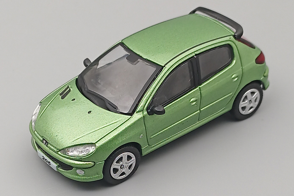 1:64 PEUGEOT 206 4-door (1998), green metallic - LL-029-124