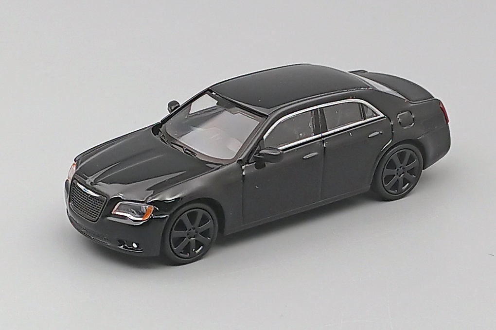 1:64 CHRYSLER 300 SRT-8 LX (2012), black - 596-68