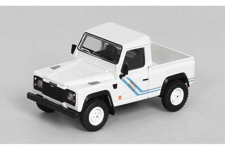 1:64 LAND ROVER Defender 90 Pick-up, while - MGT00338-MJ