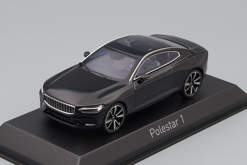 1:43 VOLVO Polestar 1 2020 Space Black - 871002