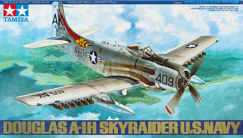 1:48 Сборная модель Skyraider U.S.Navy - 61058