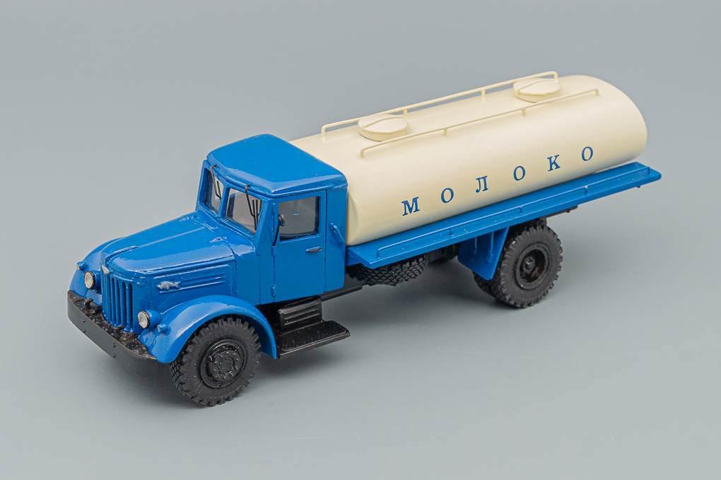 1:43 Минский-200 АЦ-525 Молоко, синий / бежевый - LOT01065
