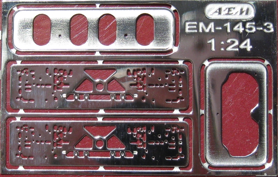 1:24 Фототравление Номерные таблички - EM-145-3
