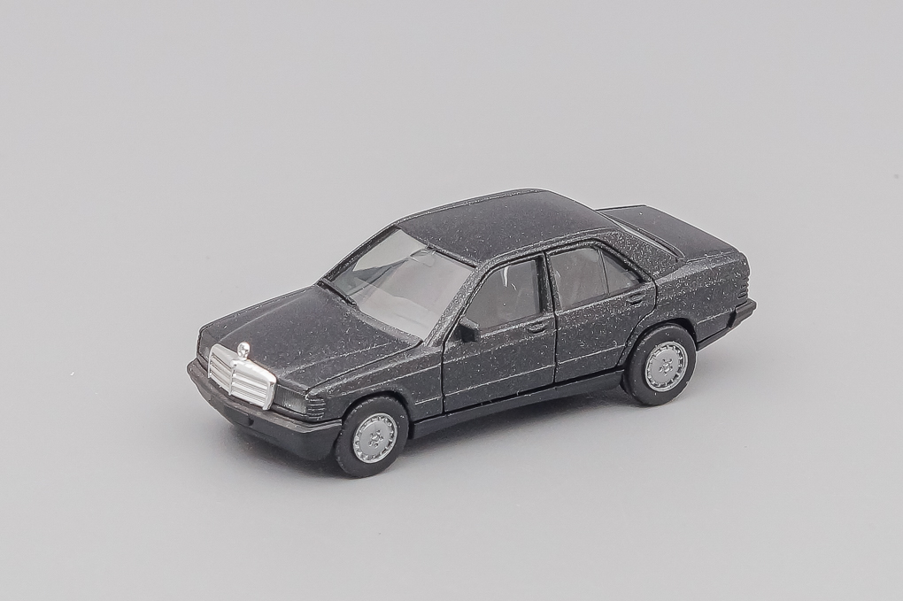 1:87 MERCEDES-BENZ 190 E (W201), black metallic - 3040-X1