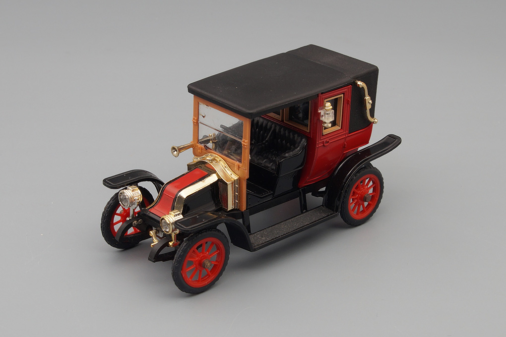 1:43 RENAULT Mod. Fiacre 'Taxis De La Marne' (1910), red / black - RIO35