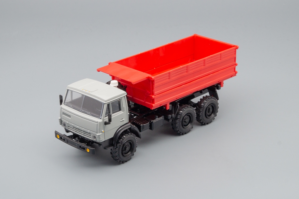 1:43 Камский 55105 сельхозвариант, серый / красный - ELK-665