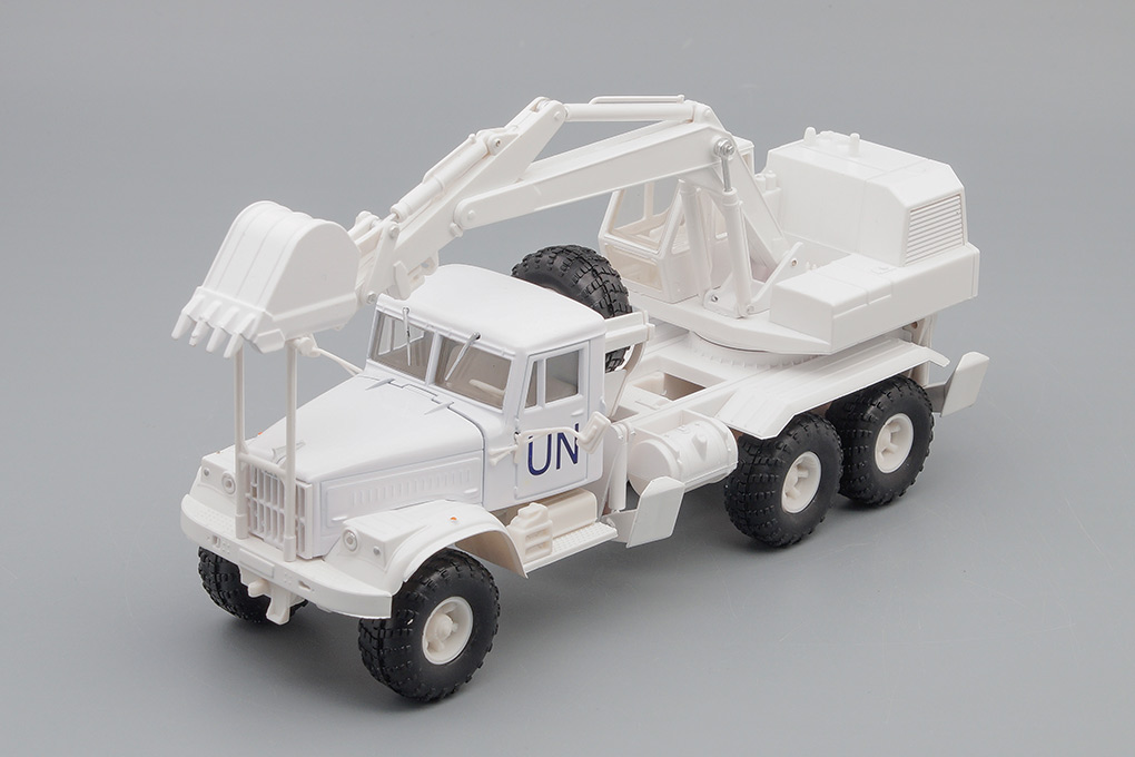 1:43 КрАЗ-255Б1 ЭОВ-4421 Экскаватор ООН, белый - H738