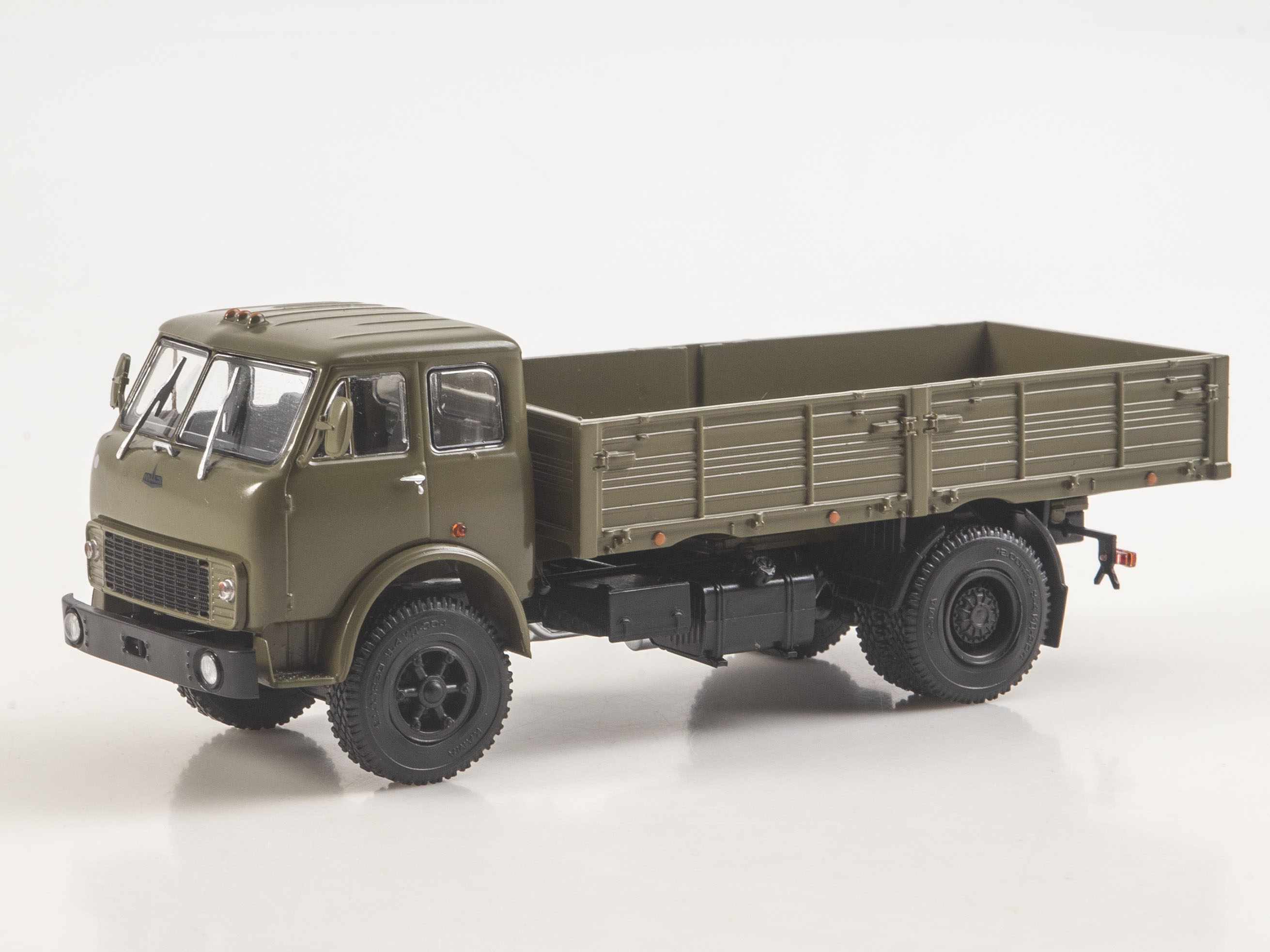 1:43 МАЗ-5335, хаки - 104516