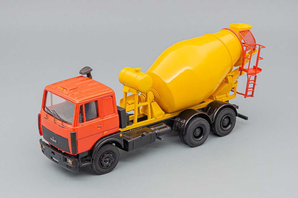 1:43 Минский-63035 СМБ-70 автобетоносмеситель, красный / желтый - LOT01091