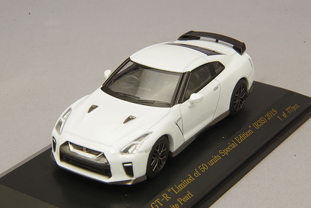 1:64 NISSAN GT-R *Limited of 50 units Special Edition* (R35) (2019), brilliant white pearl - CN640034