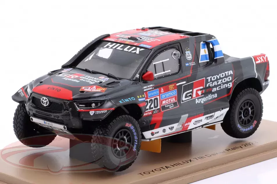 1:43 TOYOTA Hilux Overdrive Evo #220 Juan Cruz Yacopini, Daniel Oliveras (2023) - S5887