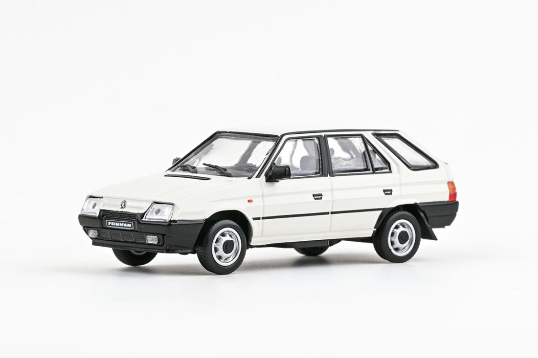 1:43 SKODA Forman (1993), white - 713EK