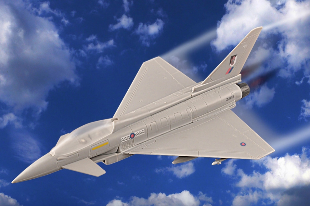 Сборная модель Многоцелевой истребитель EF-2000 Eurofighter Typhoon ( 20см, Hobby Boss ) - 81901