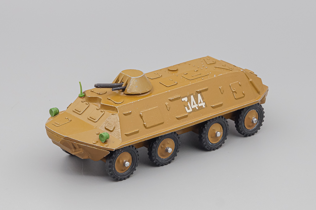 1:43 БТР-60ПБ, болотный - LOT01181