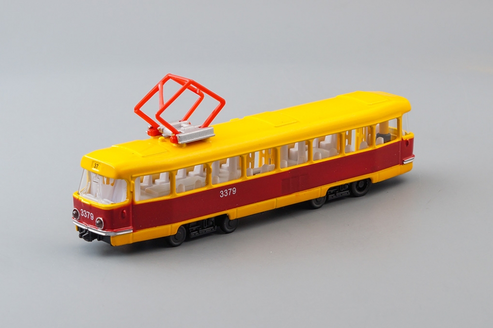 Трамвай Татра T3, красно-желтый  + световые и звуковые эффекты - CT12-428-2