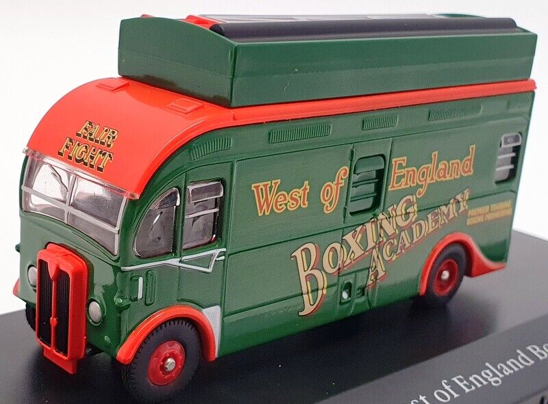 1:76 AEC Harrington Horsebox Fairground Boxing Booth, зеленый - 4654110
