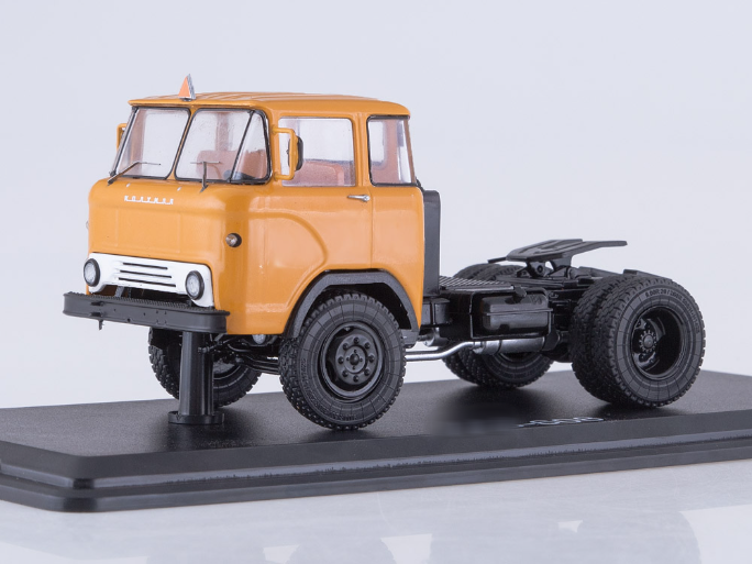 1:43 КАЗ 608 седельный тягач, оранжевый - SSM1290