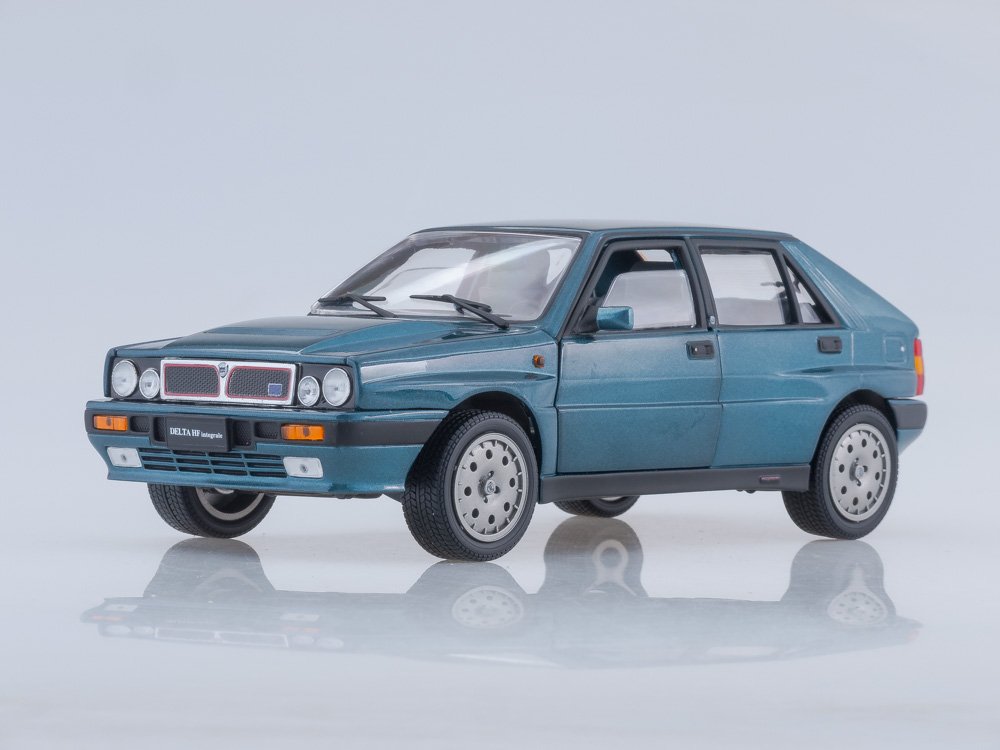 1:18 LANCIA Delta HF Integrale 16V (1989), blue - 3152