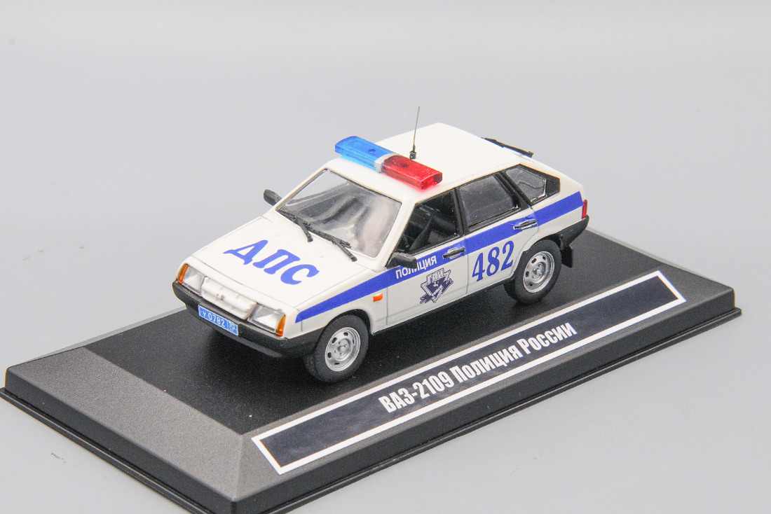 1:43 Волжский 2109, Полиция Россиии ДПС Томск, белый/синий - OF248