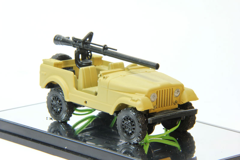 1:43 JEEP CJ-5 с безоткатным орудием, песочный - SPBM105