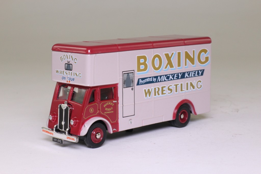 1:76 Guy Pantechicon Mickey Kiely, красный - 4654126