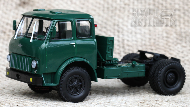 1:43 Минский 504Б седельный тягач, т.зеленый - H7601