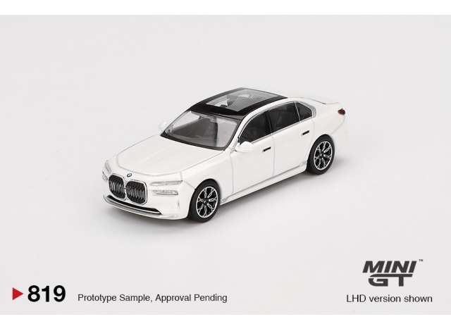 1:64 BMW 17 Xdrive60, mineral white 2024 - MGT00819Rhd
